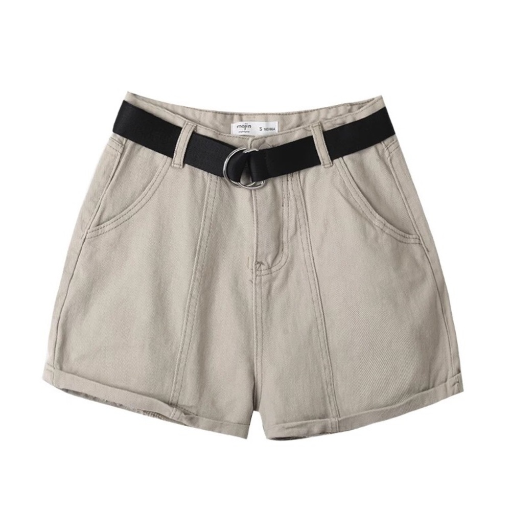Cream khaki shorts